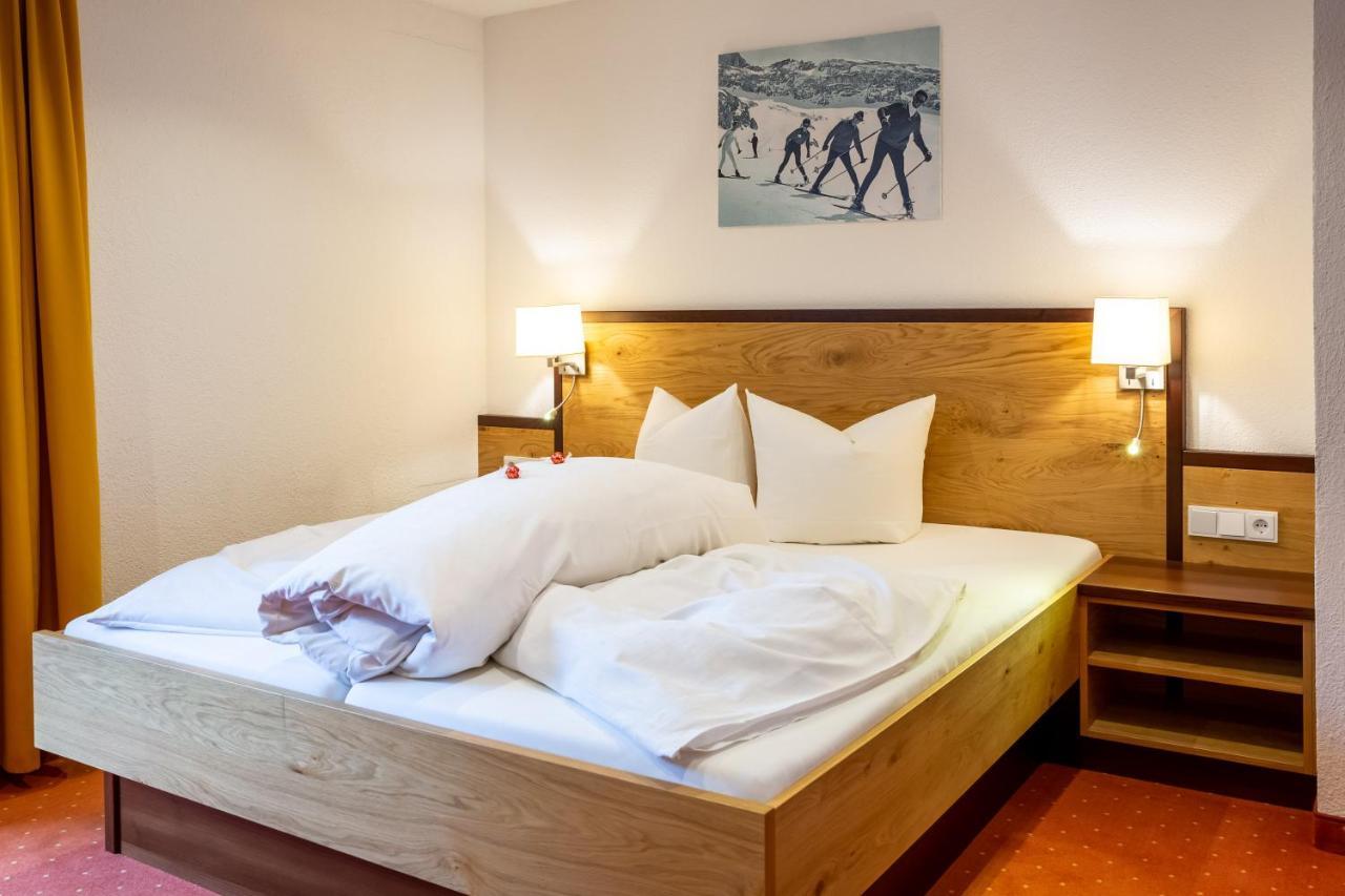 Hotel Garni Tyola Ischgl Esterno foto