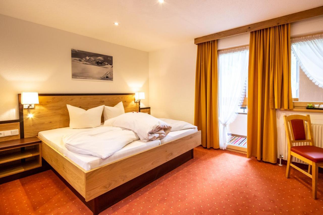Hotel Garni Tyola Ischgl Esterno foto